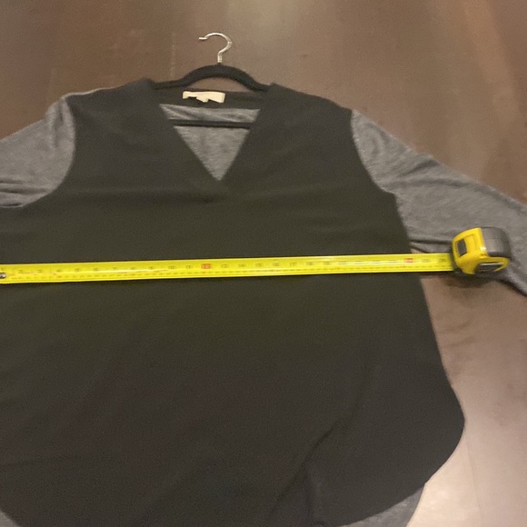 Loft, relaxed fit. Black rayon front w/ Gray lightweight stretch sweater back. - Picture 7 of 8